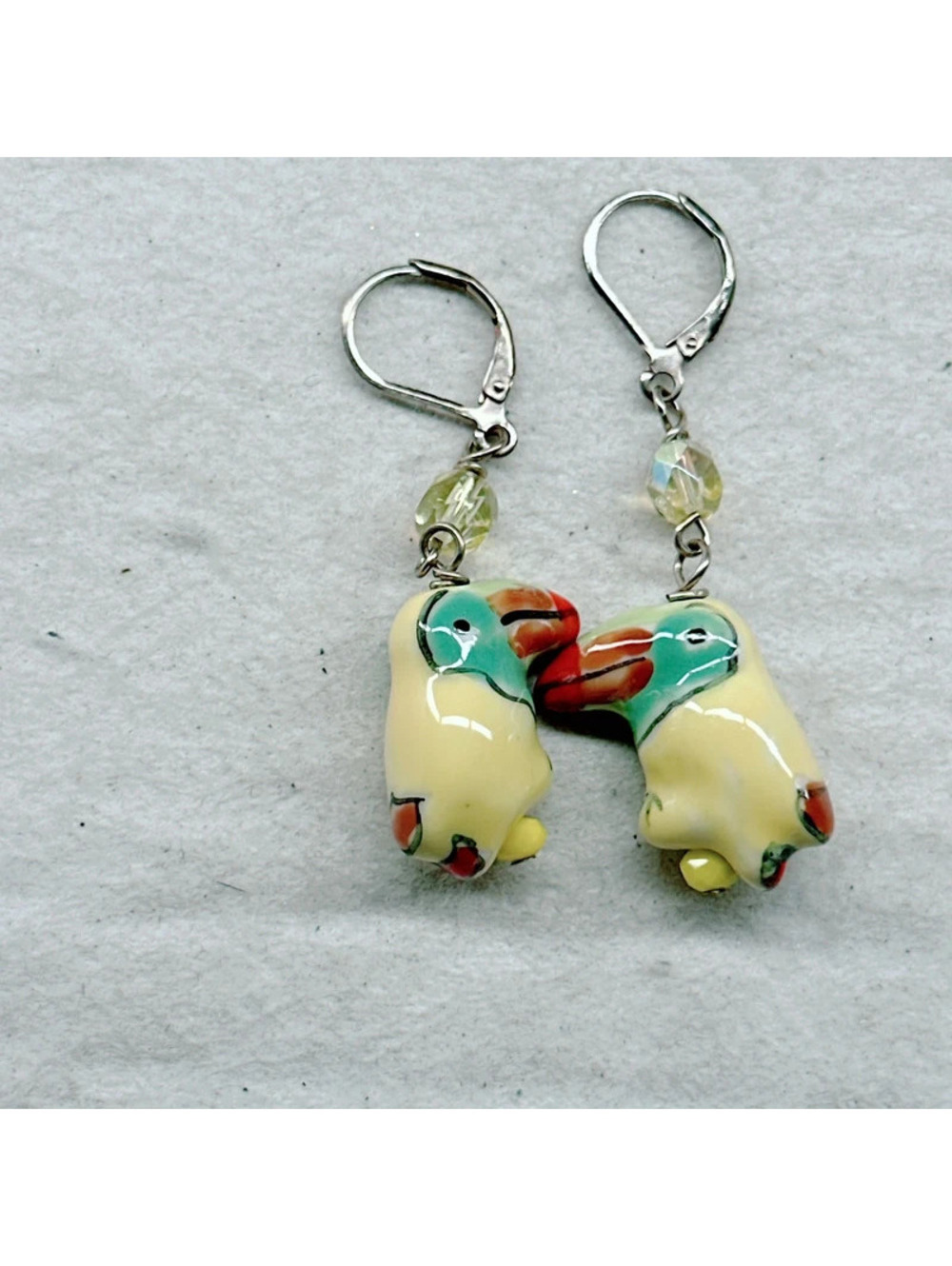 4675gc. Yellow Ceramic Bird Earrings